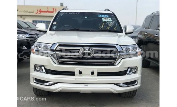 Buy Import Toyota Land Cruiser White Car in Import - Dubai in Barbados Buy Import Toyota Land Cruiser White Car in Import - Dubai in Barbados