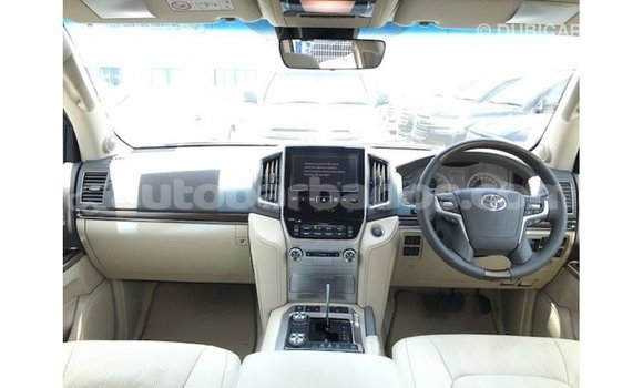 Buy Import Toyota Land Cruiser White Car in Import - Dubai in Barbados Buy Import Toyota Land Cruiser White Car in Import - Dubai in Barbados