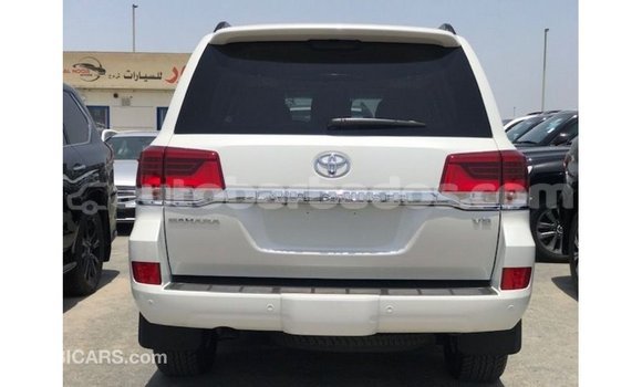 Buy Import Toyota Land Cruiser White Car in Import - Dubai in Barbados Buy Import Toyota Land Cruiser White Car in Import - Dubai in Barbados