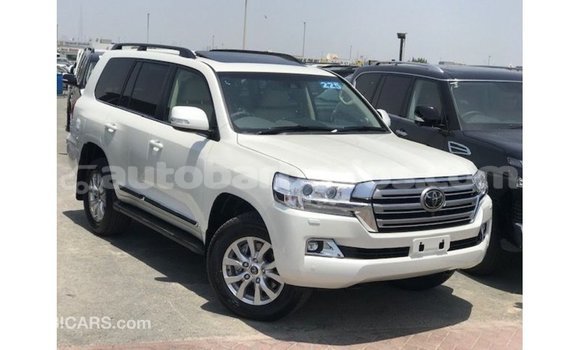 Buy Import Toyota Land Cruiser White Car in Import - Dubai in Barbados Buy Import Toyota Land Cruiser White Car in Import - Dubai in Barbados