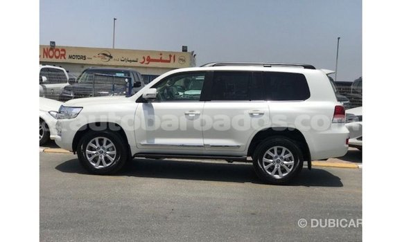 Buy Import Toyota Land Cruiser White Car in Import - Dubai in Barbados Buy Import Toyota Land Cruiser White Car in Import - Dubai in Barbados