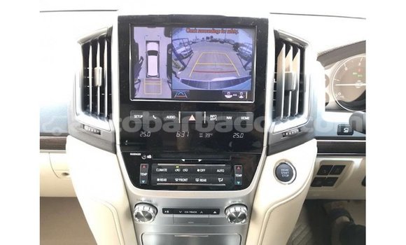Buy Import Toyota Land Cruiser White Car in Import - Dubai in Barbados Buy Import Toyota Land Cruiser White Car in Import - Dubai in Barbados