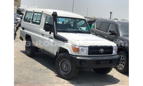 Buy Import Toyota Land Cruiser White Car in Import - Dubai in Barbados Buy Import Toyota Land Cruiser White Car in Import - Dubai in Barbados