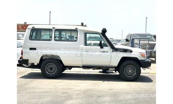 Buy Import Toyota Land Cruiser White Car in Import - Dubai in Barbados Buy Import Toyota Land Cruiser White Car in Import - Dubai in Barbados