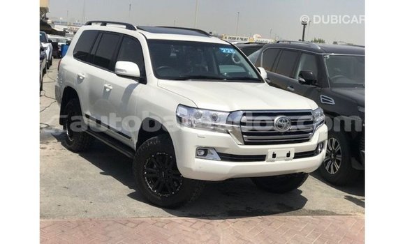 Buy Import Toyota Land Cruiser White Car in Import - Dubai in Barbados Buy Import Toyota Land Cruiser White Car in Import - Dubai in Barbados