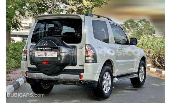 Buy Import Mitsubishi Pajero White Car in Import - Dubai in Barbados Buy Import Mitsubishi Pajero White Car in Import - Dubai in Barbados