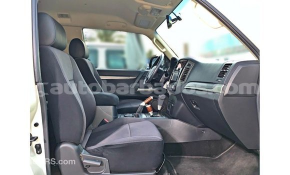 Buy Import Mitsubishi Pajero White Car in Import - Dubai in Barbados Buy Import Mitsubishi Pajero White Car in Import - Dubai in Barbados