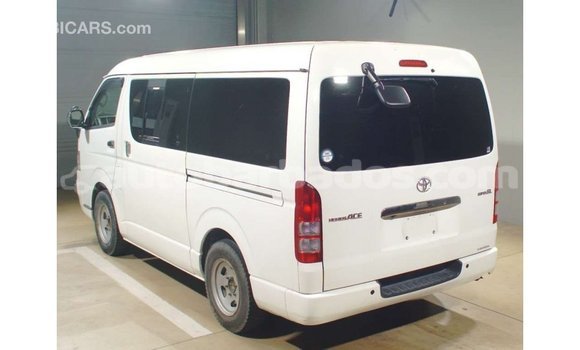 Buy Import Toyota Hiace White Car in Import - Dubai in Barbados Buy Import Toyota Hiace White Car in Import - Dubai in Barbados