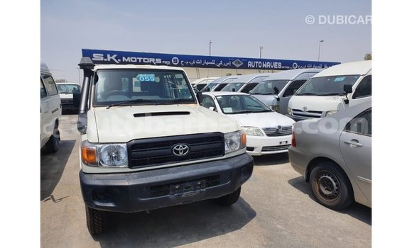 Buy Import Toyota Land Cruiser White Car in Import - Dubai in Barbados Buy Import Toyota Land Cruiser White Car in Import - Dubai in Barbados