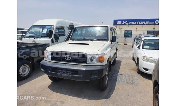 Buy Import Toyota Land Cruiser White Car in Import - Dubai in Barbados Buy Import Toyota Land Cruiser White Car in Import - Dubai in Barbados