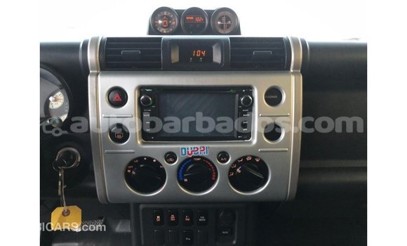 Buy Import Toyota FJ Cruiser White Car in Import - Dubai in Barbados Buy Import Toyota FJ Cruiser White Car in Import - Dubai in Barbados