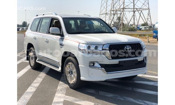 Buy Import Toyota Land Cruiser White Car in Import - Dubai in Barbados Buy Import Toyota Land Cruiser White Car in Import - Dubai in Barbados