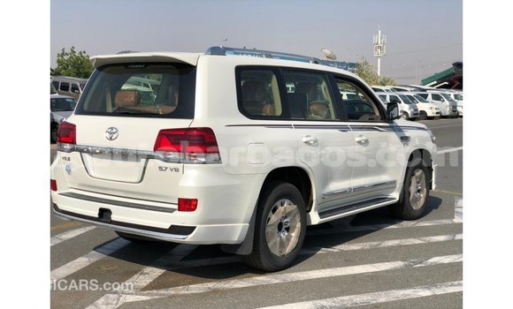 Buy Import Toyota Land Cruiser White Car in Import - Dubai in Barbados Buy Import Toyota Land Cruiser White Car in Import - Dubai in Barbados