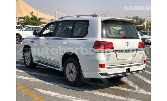 Buy Import Toyota Land Cruiser White Car in Import - Dubai in Barbados Buy Import Toyota Land Cruiser White Car in Import - Dubai in Barbados
