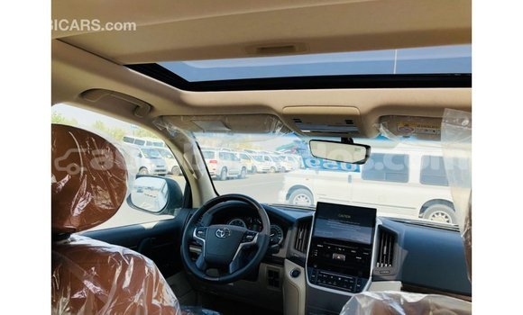 Buy Import Toyota Land Cruiser White Car in Import - Dubai in Barbados Buy Import Toyota Land Cruiser White Car in Import - Dubai in Barbados