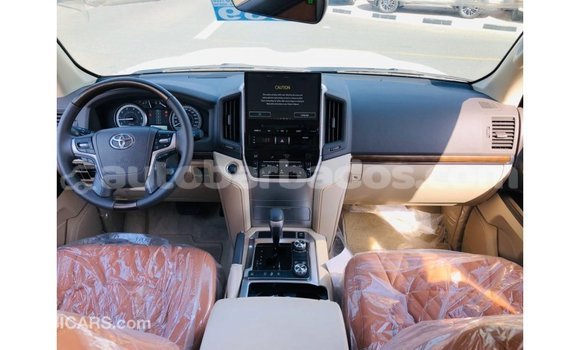 Buy Import Toyota Land Cruiser White Car in Import - Dubai in Barbados Buy Import Toyota Land Cruiser White Car in Import - Dubai in Barbados