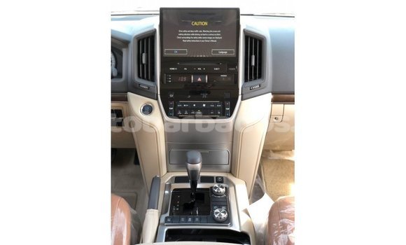 Buy Import Toyota Land Cruiser White Car in Import - Dubai in Barbados Buy Import Toyota Land Cruiser White Car in Import - Dubai in Barbados