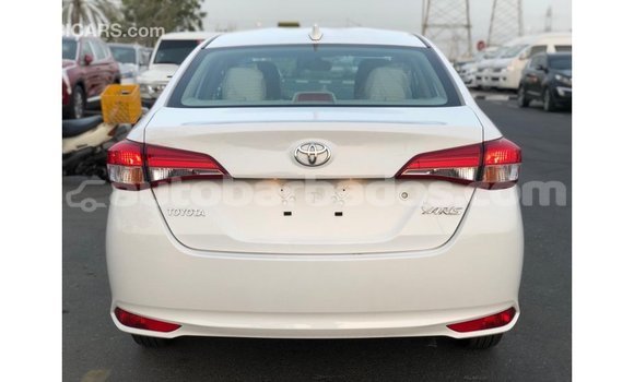 Buy Import Toyota DA White Truck in Import - Dubai in Barbados Buy Import Toyota DA White Truck in Import - Dubai in Barbados