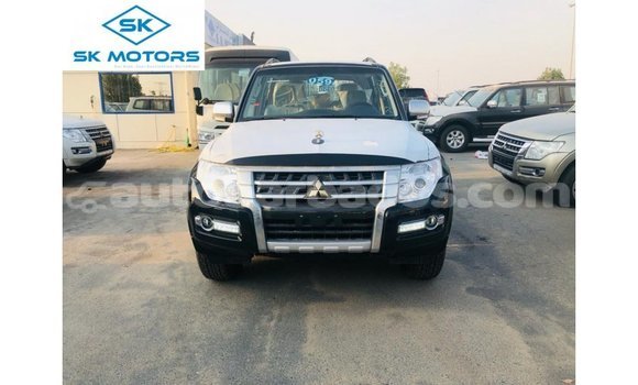 Buy Import Mitsubishi Pajero Black Car in Import - Dubai in Barbados Buy Import Mitsubishi Pajero Black Car in Import - Dubai in Barbados