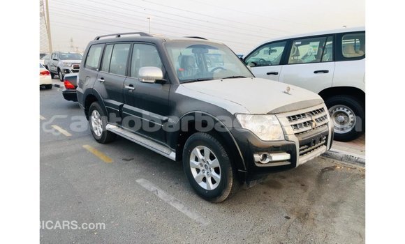 Buy Import Mitsubishi Pajero Black Car in Import - Dubai in Barbados Buy Import Mitsubishi Pajero Black Car in Import - Dubai in Barbados