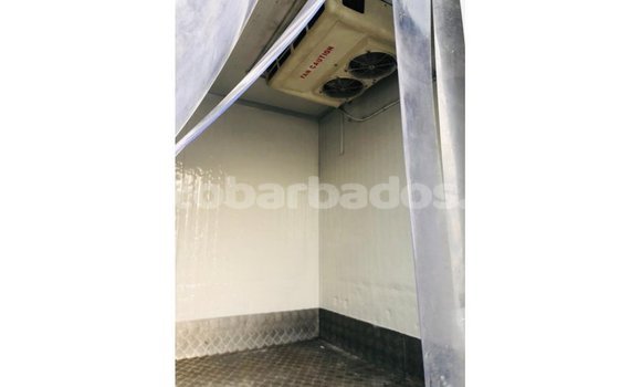 Buy Import Mitsubishi L400 White Truck in Import - Dubai in Barbados Buy Import Mitsubishi L400 White Truck in Import - Dubai in Barbados
