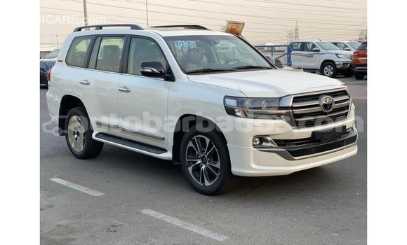 Buy Import Toyota DA White Truck in Import - Dubai in Barbados Buy Import Toyota DA White Truck in Import - Dubai in Barbados