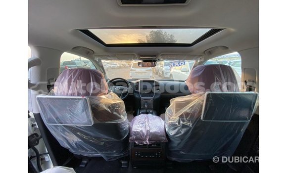 Buy Import Toyota DA White Truck in Import - Dubai in Barbados Buy Import Toyota DA White Truck in Import - Dubai in Barbados