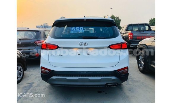 Buy Import Hyundai Santa Fe White Car in Import - Dubai in Barbados Buy Import Hyundai Santa Fe White Car in Import - Dubai in Barbados