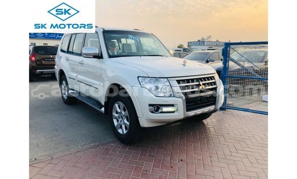 Buy Import Mitsubishi Pajero White Car in Import - Dubai in Barbados