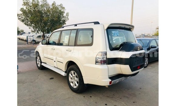Buy Import Mitsubishi Pajero White Car in Import - Dubai in Barbados Buy Import Mitsubishi Pajero White Car in Import - Dubai in Barbados