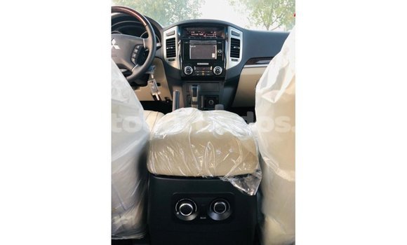 Buy Import Mitsubishi Pajero White Car in Import - Dubai in Barbados Buy Import Mitsubishi Pajero White Car in Import - Dubai in Barbados