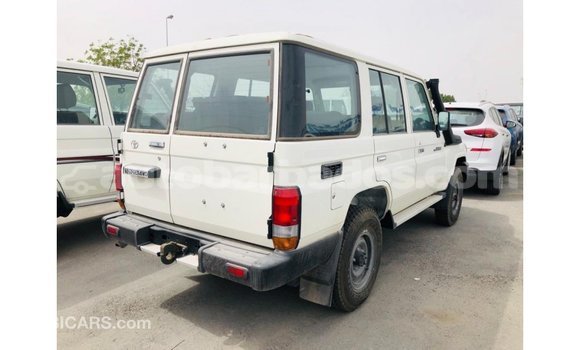 Buy Import Toyota Land Cruiser White Car in Import - Dubai in Barbados Buy Import Toyota Land Cruiser White Car in Import - Dubai in Barbados