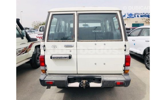 Buy Import Toyota Land Cruiser White Car in Import - Dubai in Barbados Buy Import Toyota Land Cruiser White Car in Import - Dubai in Barbados
