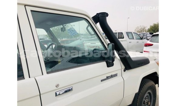 Buy Import Toyota Land Cruiser White Car in Import - Dubai in Barbados Buy Import Toyota Land Cruiser White Car in Import - Dubai in Barbados