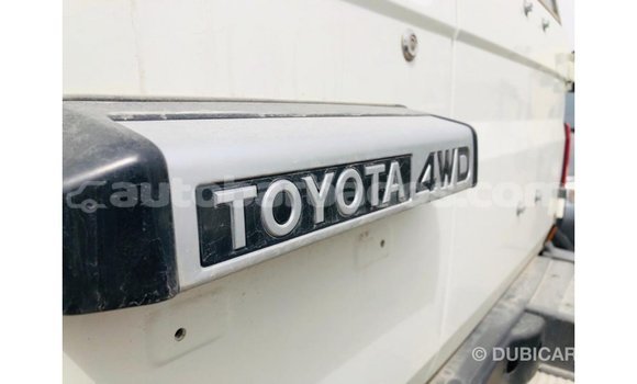 Buy Import Toyota Land Cruiser White Car in Import - Dubai in Barbados Buy Import Toyota Land Cruiser White Car in Import - Dubai in Barbados
