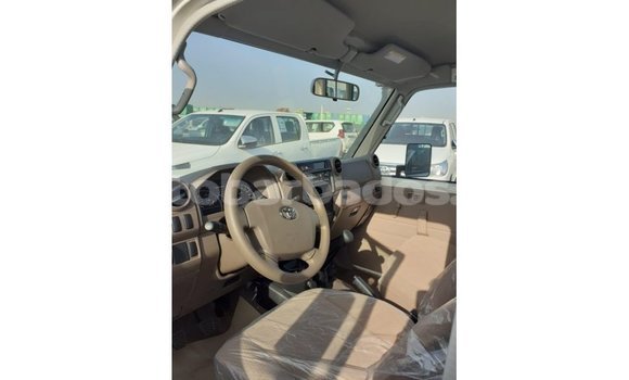 Buy Import Toyota Land Cruiser White Car in Import - Dubai in Barbados Buy Import Toyota Land Cruiser White Car in Import - Dubai in Barbados