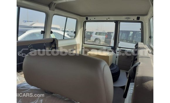 Buy Import Toyota Land Cruiser White Car in Import - Dubai in Barbados Buy Import Toyota Land Cruiser White Car in Import - Dubai in Barbados