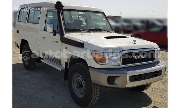 Buy Import Toyota Land Cruiser White Car in Import - Dubai in Barbados Buy Import Toyota Land Cruiser White Car in Import - Dubai in Barbados