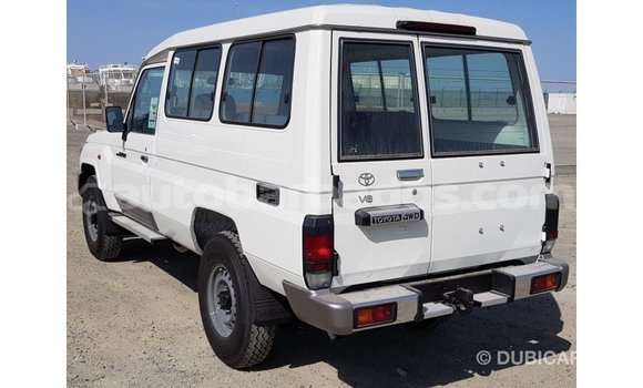 Buy Import Toyota Land Cruiser White Car in Import - Dubai in Barbados Buy Import Toyota Land Cruiser White Car in Import - Dubai in Barbados