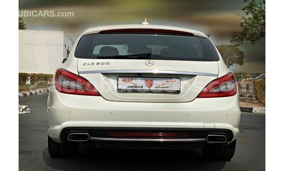 Buy Import Mercedes-Benz 190 (W201) White Car in Import - Dubai in Barbados Buy Import Mercedes-Benz 190 (W201) White Car in Import - Dubai in Barbados