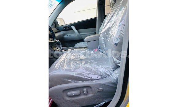 Buy Import Toyota Highlander Other Car in Import - Dubai in Barbados Buy Import Toyota Highlander Other Car in Import - Dubai in Barbados