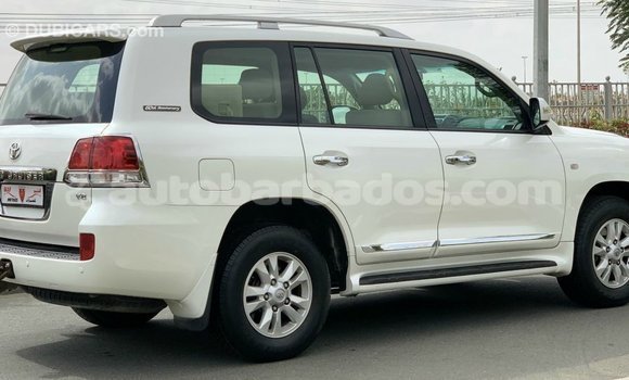 Buy Import Toyota Land Cruiser White Car in Import - Dubai in Barbados Buy Import Toyota Land Cruiser White Car in Import - Dubai in Barbados