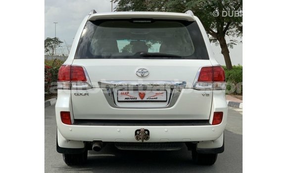 Buy Import Toyota Land Cruiser White Car in Import - Dubai in Barbados Buy Import Toyota Land Cruiser White Car in Import - Dubai in Barbados