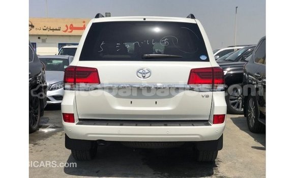 Buy Import Toyota Land Cruiser White Car in Import - Dubai in Barbados Buy Import Toyota Land Cruiser White Car in Import - Dubai in Barbados