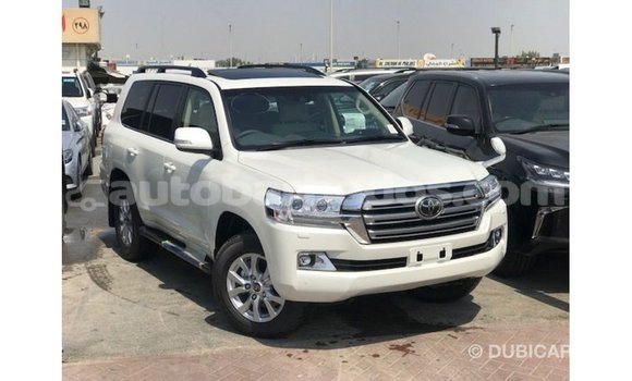 Buy Import Toyota Land Cruiser White Car in Import - Dubai in Barbados Buy Import Toyota Land Cruiser White Car in Import - Dubai in Barbados