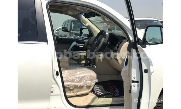 Buy Import Toyota Land Cruiser White Car in Import - Dubai in Barbados Buy Import Toyota Land Cruiser White Car in Import - Dubai in Barbados