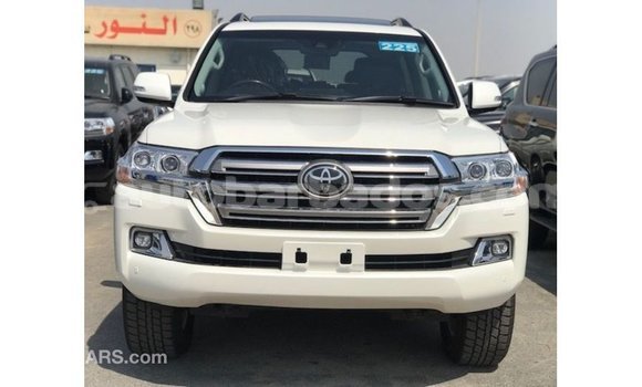 Buy Import Toyota Land Cruiser White Car in Import - Dubai in Barbados Buy Import Toyota Land Cruiser White Car in Import - Dubai in Barbados