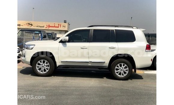 Buy Import Toyota Land Cruiser White Car in Import - Dubai in Barbados Buy Import Toyota Land Cruiser White Car in Import - Dubai in Barbados