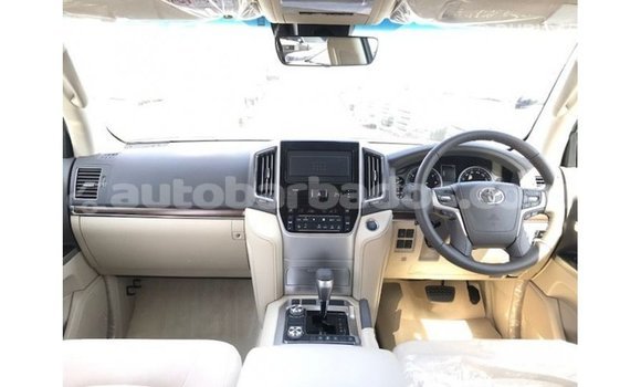 Buy Import Toyota Land Cruiser White Car in Import - Dubai in Barbados Buy Import Toyota Land Cruiser White Car in Import - Dubai in Barbados