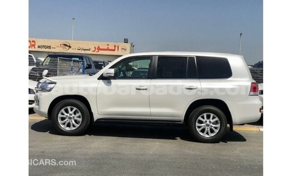 Buy Import Toyota Land Cruiser White Car in Import - Dubai in Barbados Buy Import Toyota Land Cruiser White Car in Import - Dubai in Barbados